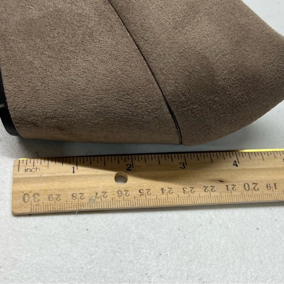 Chinese Laundry Women’s Taupe Faux Suede Niesha Wedges Shoes - Size 10 - Picture 10 of 10